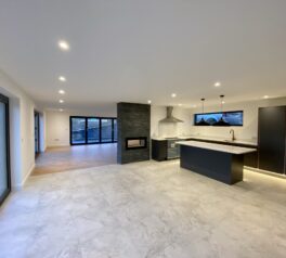 Modern 3 bed new build